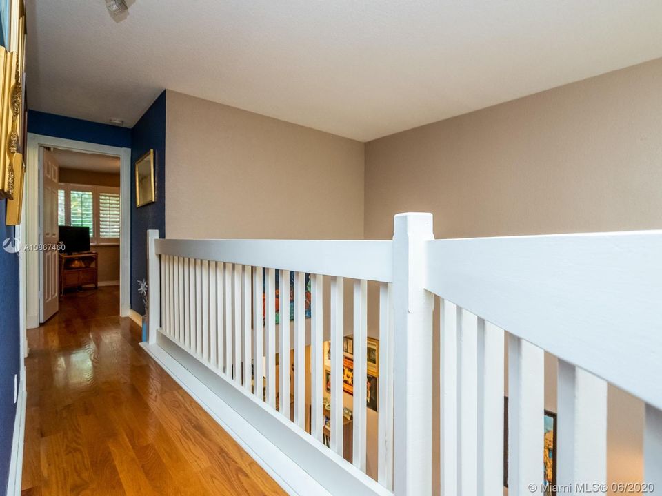 Недавно продано: $339,999 (3 спален, 2 ванн, 1454 Квадратных фут)