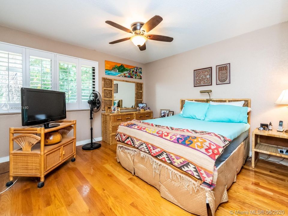 Large master bedroom with sitting area
