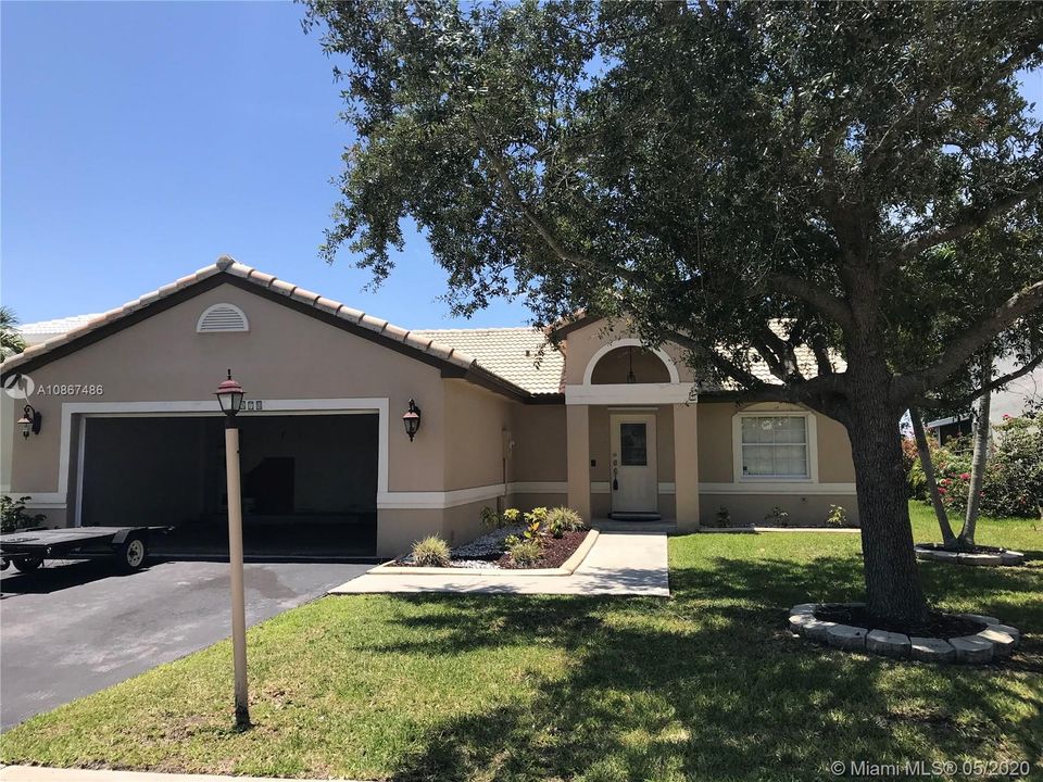 Recently Sold: $369,000 (3 beds, 2 baths, 1632 Square Feet)