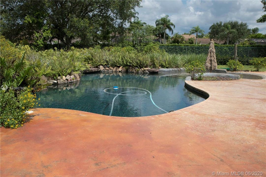 Recently Sold: $710,000 (5 beds, 3 baths, 3367 Square Feet)