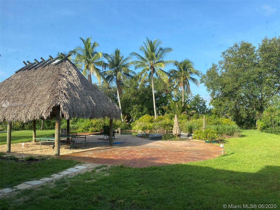 Recently Sold: $710,000 (5 beds, 3 baths, 3367 Square Feet)