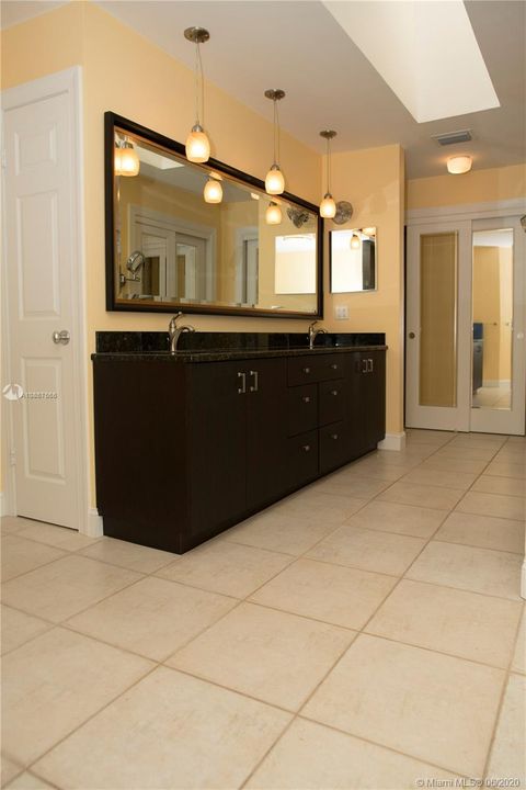 Recently Sold: $710,000 (5 beds, 3 baths, 3367 Square Feet)