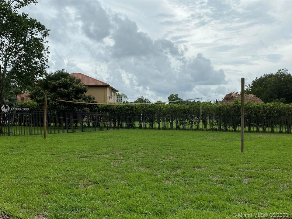 Recently Sold: $710,000 (5 beds, 3 baths, 3367 Square Feet)