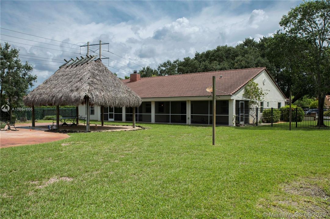 Recently Sold: $710,000 (5 beds, 3 baths, 3367 Square Feet)