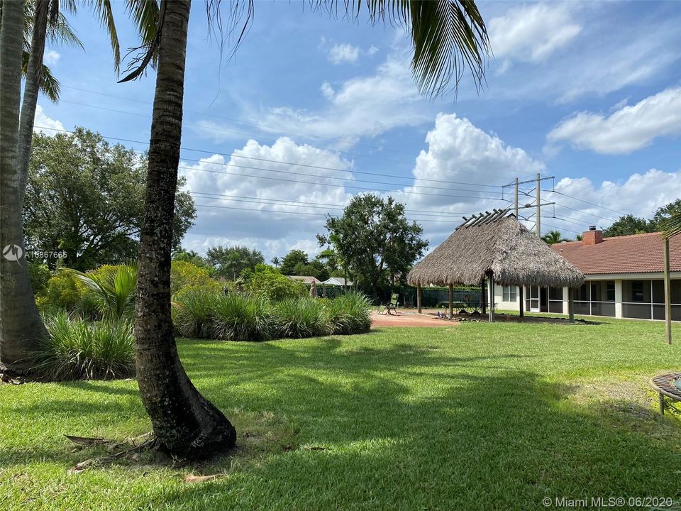 Recently Sold: $710,000 (5 beds, 3 baths, 3367 Square Feet)