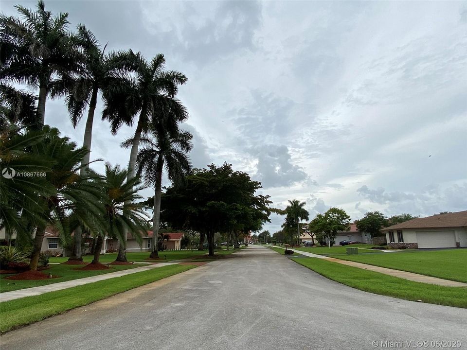 Recently Sold: $710,000 (5 beds, 3 baths, 3367 Square Feet)