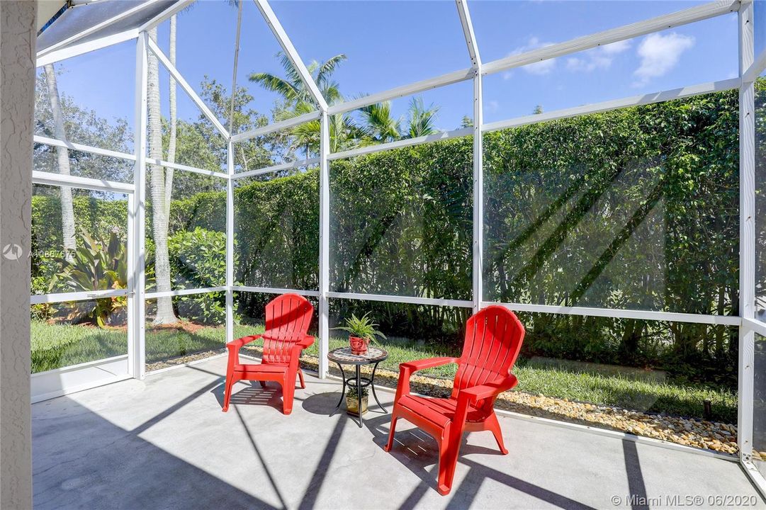 Vendido Recientemente: $509,900 (4 camas, 3 baños, 2100 Pies cuadrados)