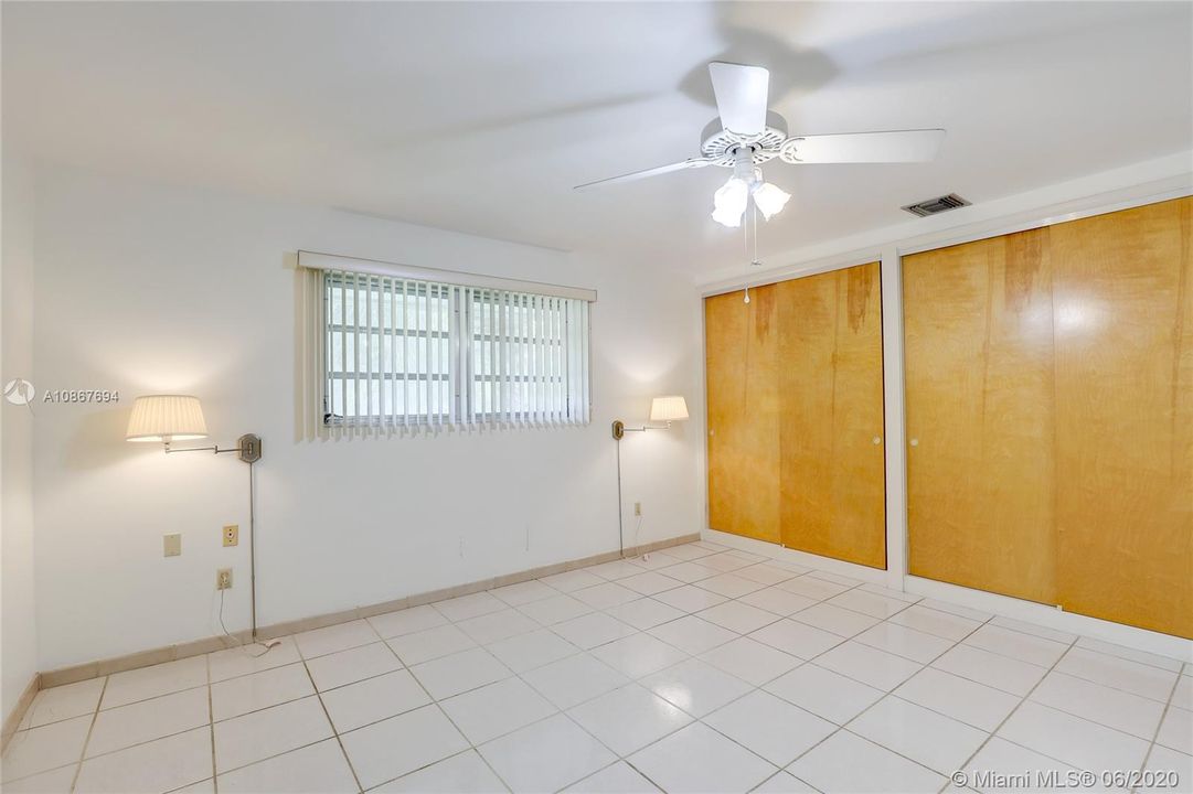 Recently Sold: $740,000 (3 beds, 2 baths, 2193 Square Feet)
