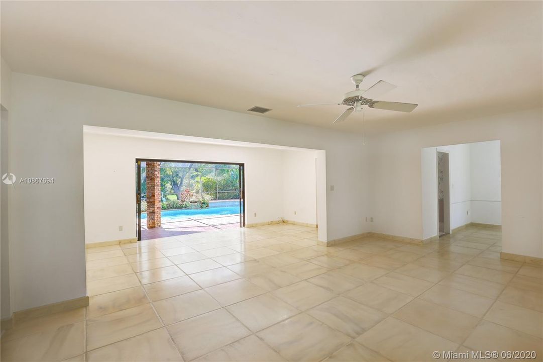 Recently Sold: $740,000 (3 beds, 2 baths, 2193 Square Feet)