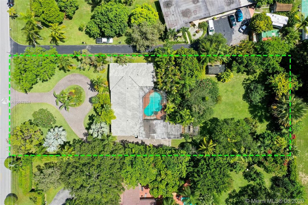 Recently Sold: $740,000 (3 beds, 2 baths, 2193 Square Feet)