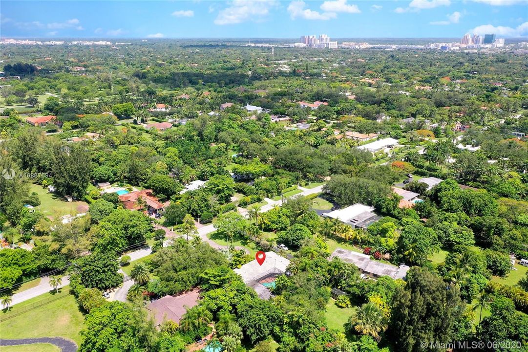 Recently Sold: $740,000 (3 beds, 2 baths, 2193 Square Feet)
