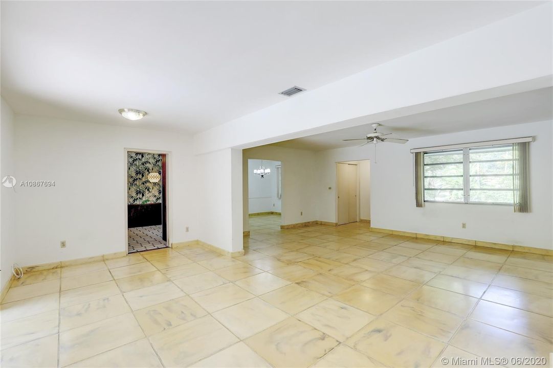 Recently Sold: $740,000 (3 beds, 2 baths, 2193 Square Feet)