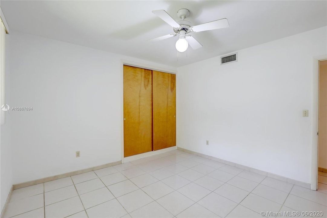 Recently Sold: $740,000 (3 beds, 2 baths, 2193 Square Feet)