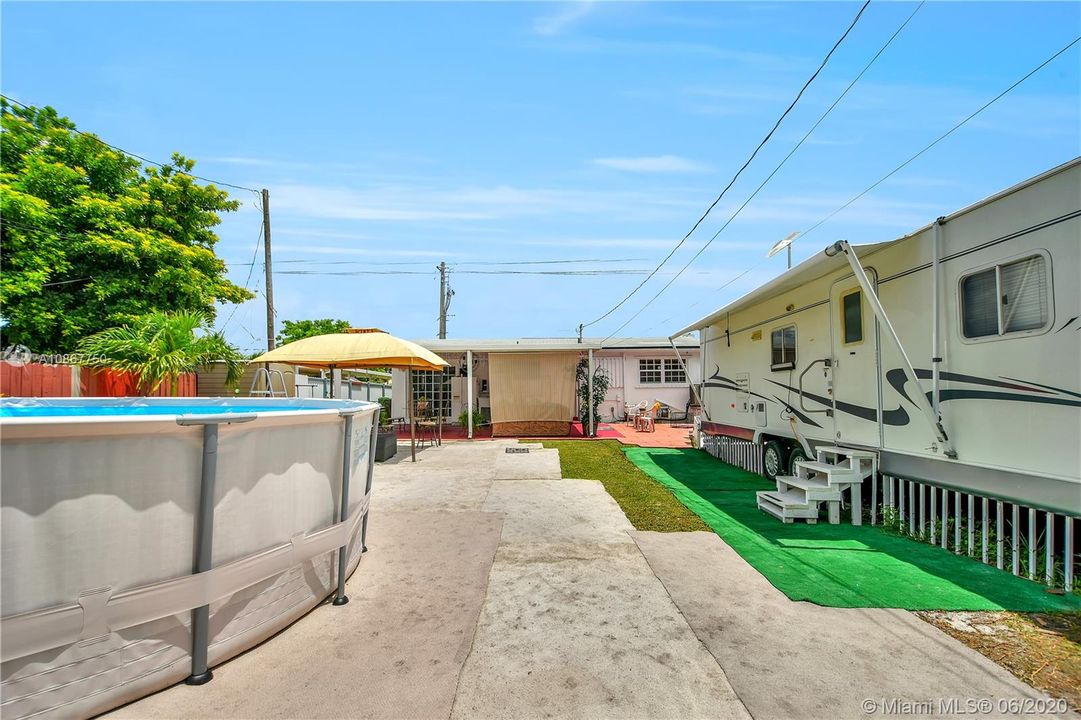 Recently Sold: $349,000 (3 beds, 1 baths, 1080 Square Feet)