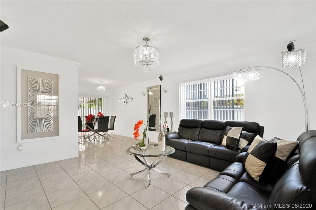 Recently Sold: $349,000 (3 beds, 1 baths, 1080 Square Feet)