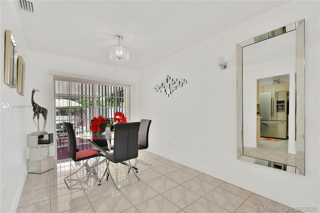 Recently Sold: $349,000 (3 beds, 1 baths, 1080 Square Feet)