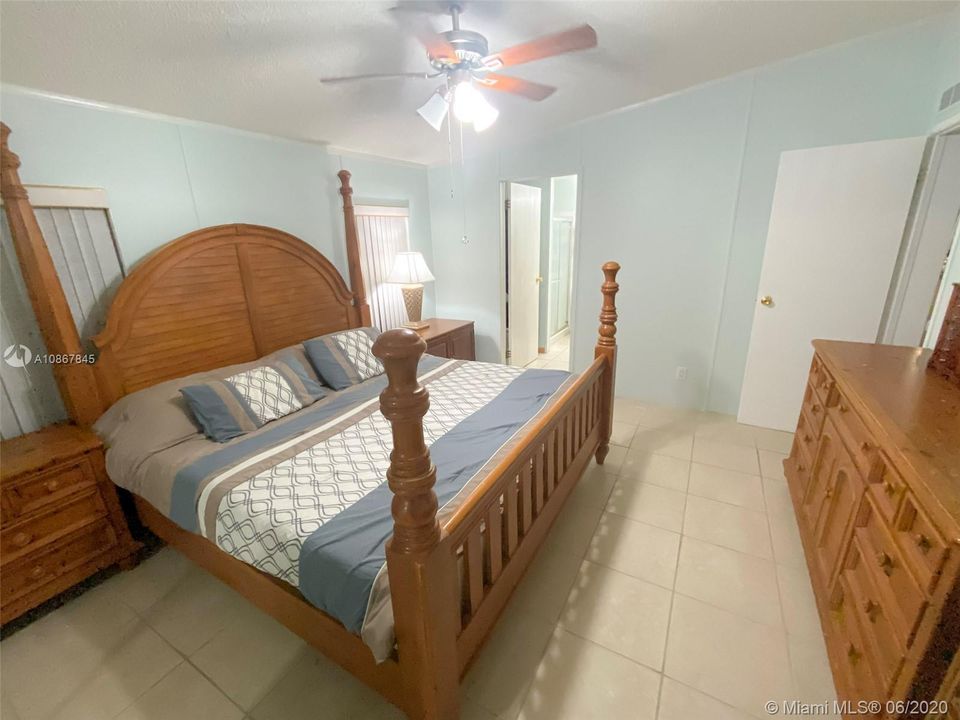 Recently Sold: $75,000 (3 beds, 2 baths, 8255 Square Feet)