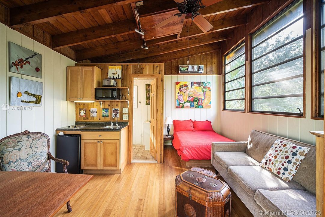 GUEST HOUSE