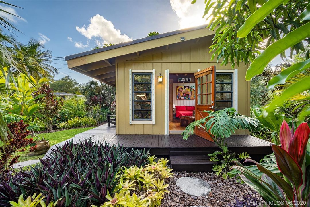 GUEST HOUSE
