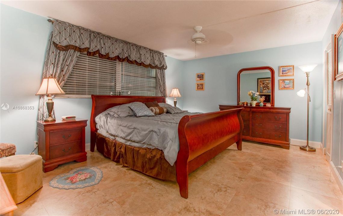 Vendido Recientemente: $99,900 (1 camas, 1 baños, 900 Pies cuadrados)