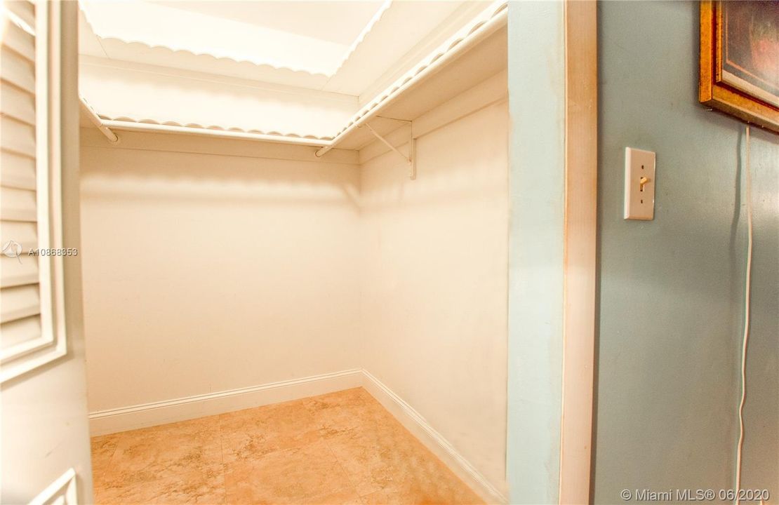 Vendido Recientemente: $99,900 (1 camas, 1 baños, 900 Pies cuadrados)