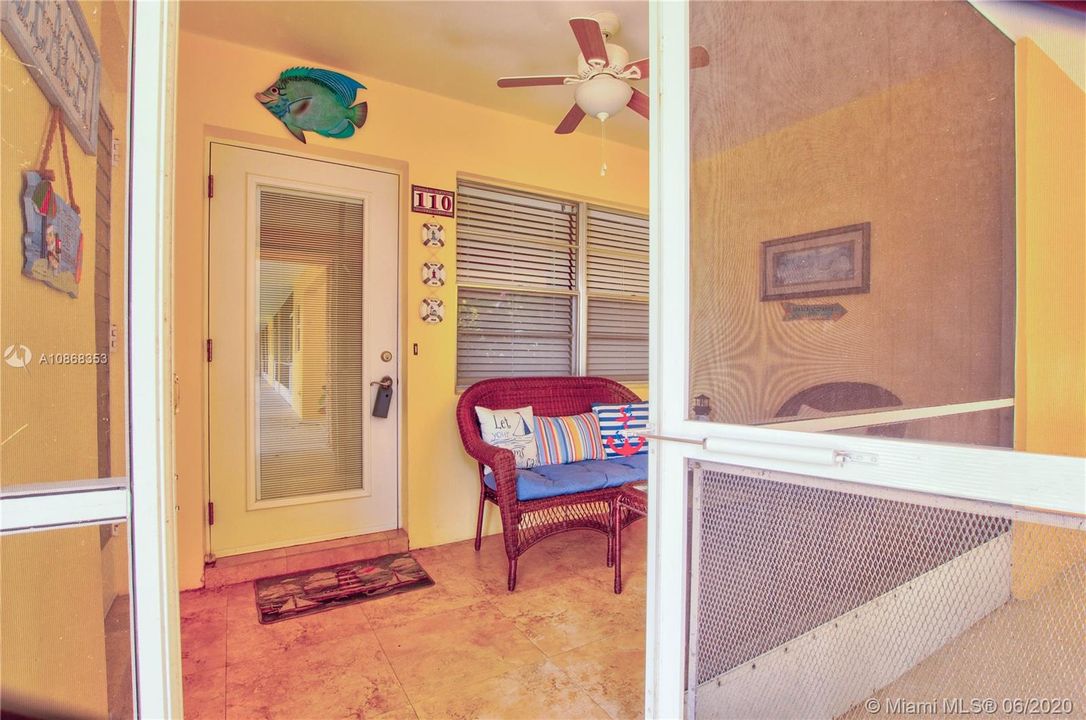 Vendido Recientemente: $99,900 (1 camas, 1 baños, 900 Pies cuadrados)