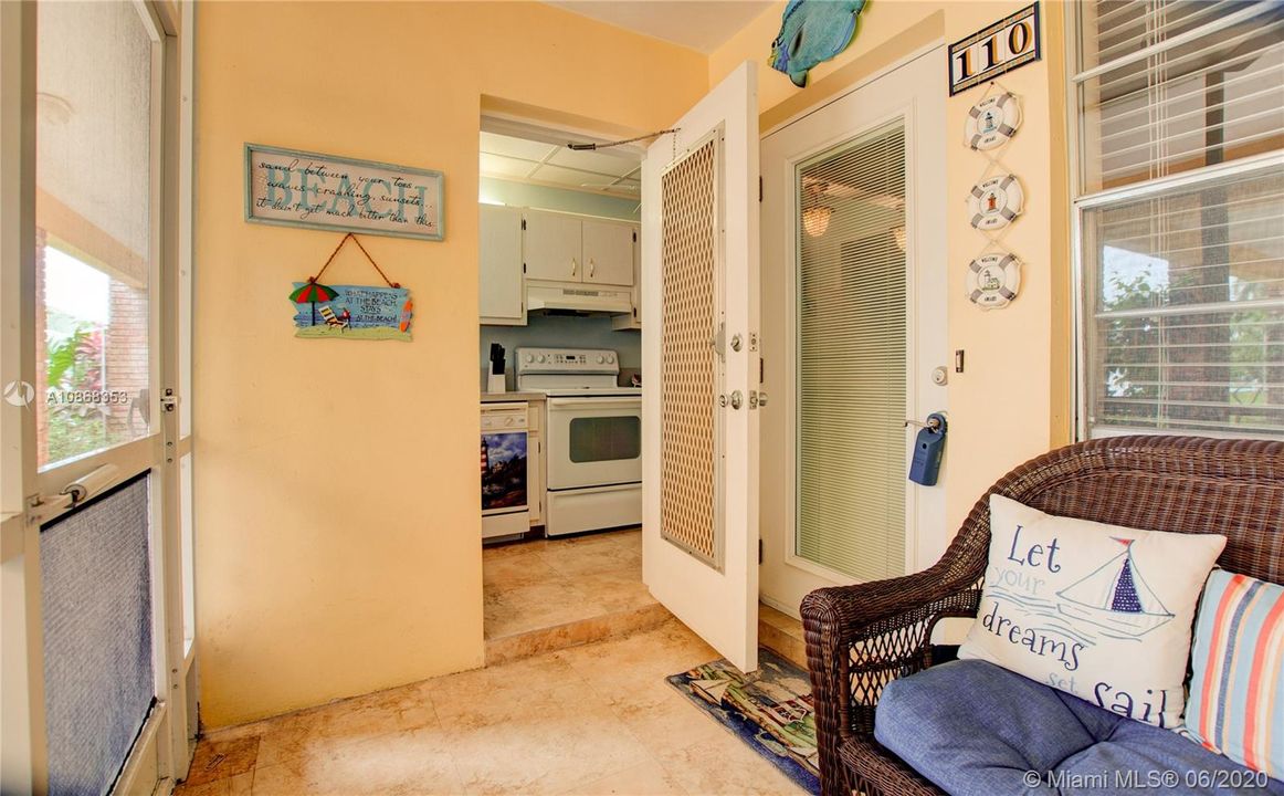 Vendido Recientemente: $99,900 (1 camas, 1 baños, 900 Pies cuadrados)