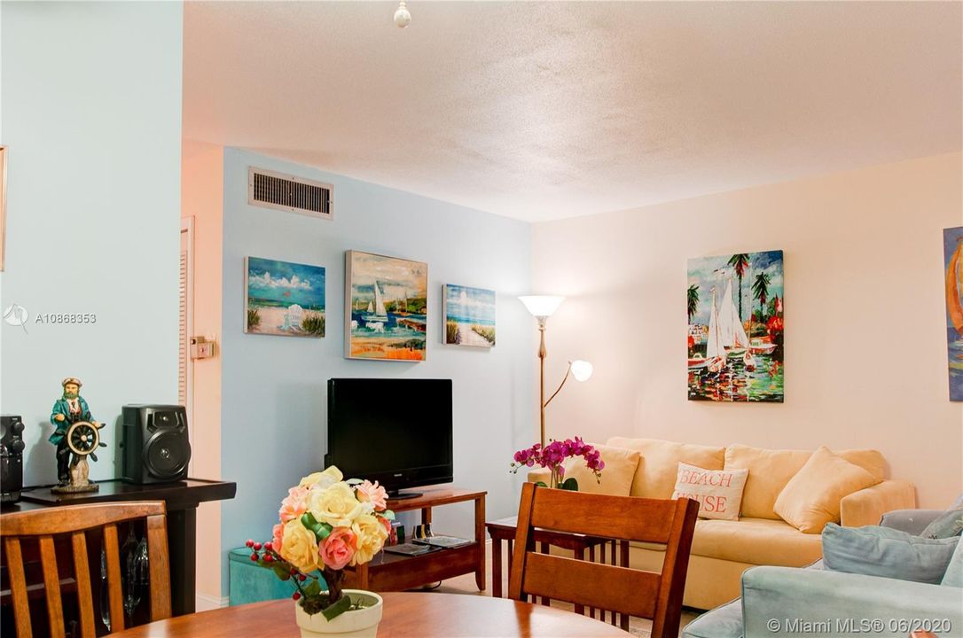 Vendido Recientemente: $99,900 (1 camas, 1 baños, 900 Pies cuadrados)