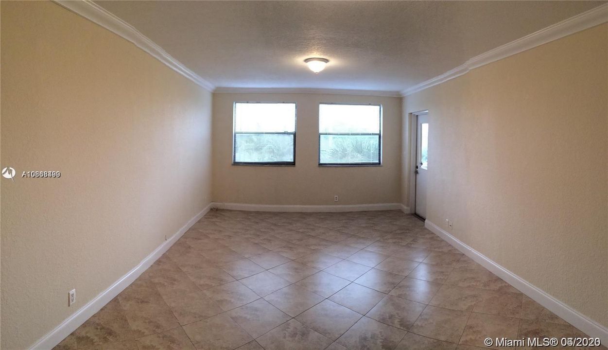 Recently Rented: $1,600 (2 beds, 2 baths, 992 Square Feet)