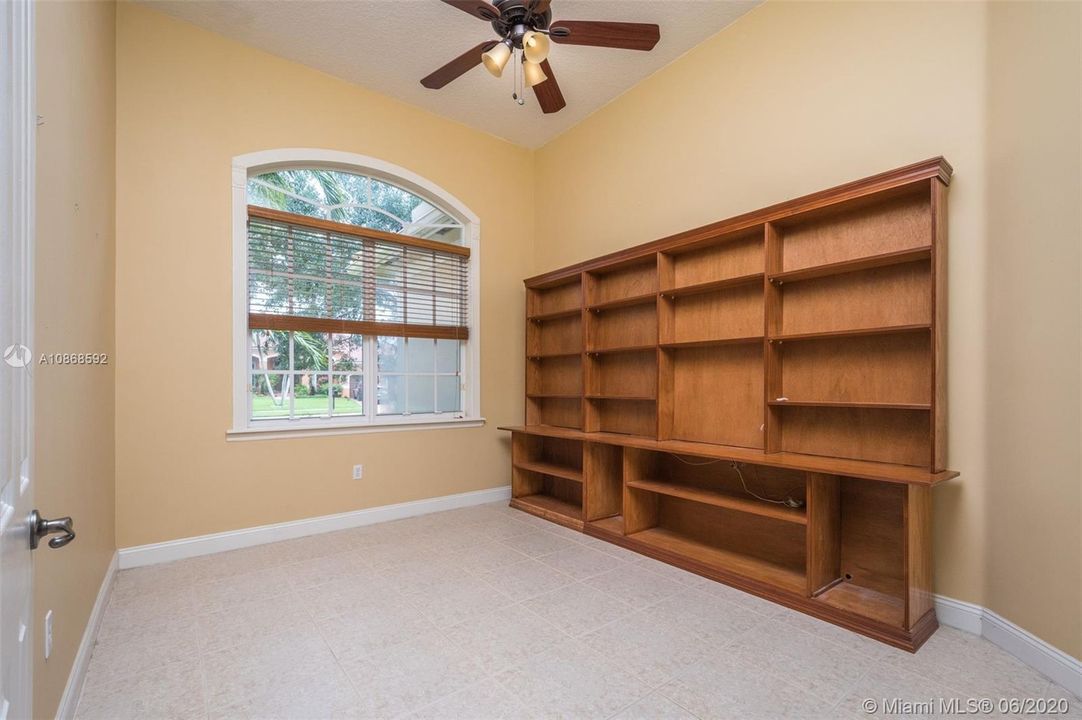 Office could be 5th bedroom
