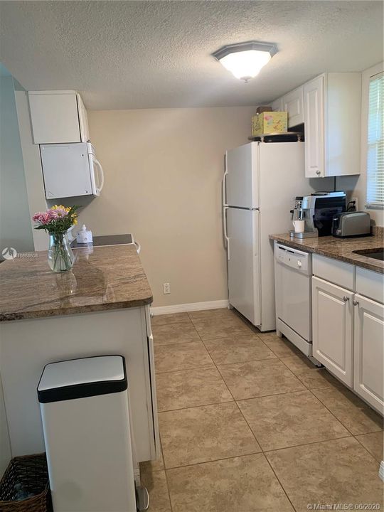 Recently Rented: $1,650 (2 beds, 2 baths, 981 Square Feet)