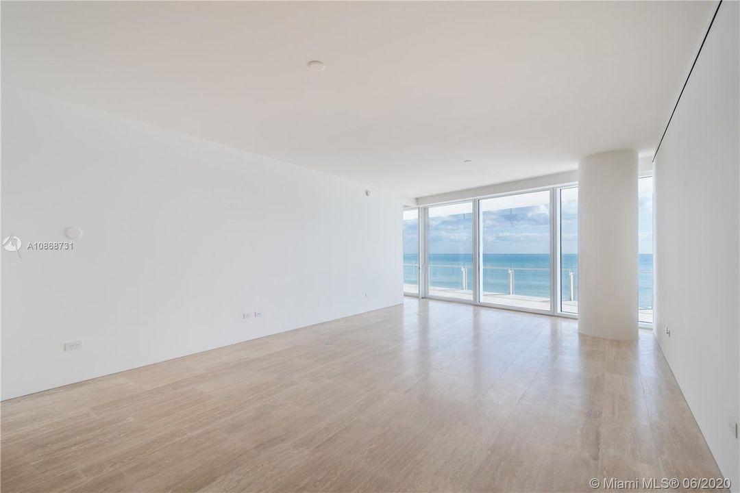 Vendido Recientemente: $6,600,000 (2 camas, 3 baños, 2274 Pies cuadrados)
