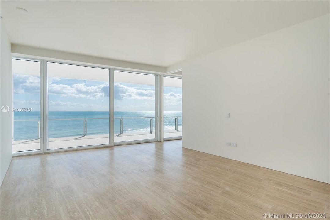 Vendido Recientemente: $6,600,000 (2 camas, 3 baños, 2274 Pies cuadrados)