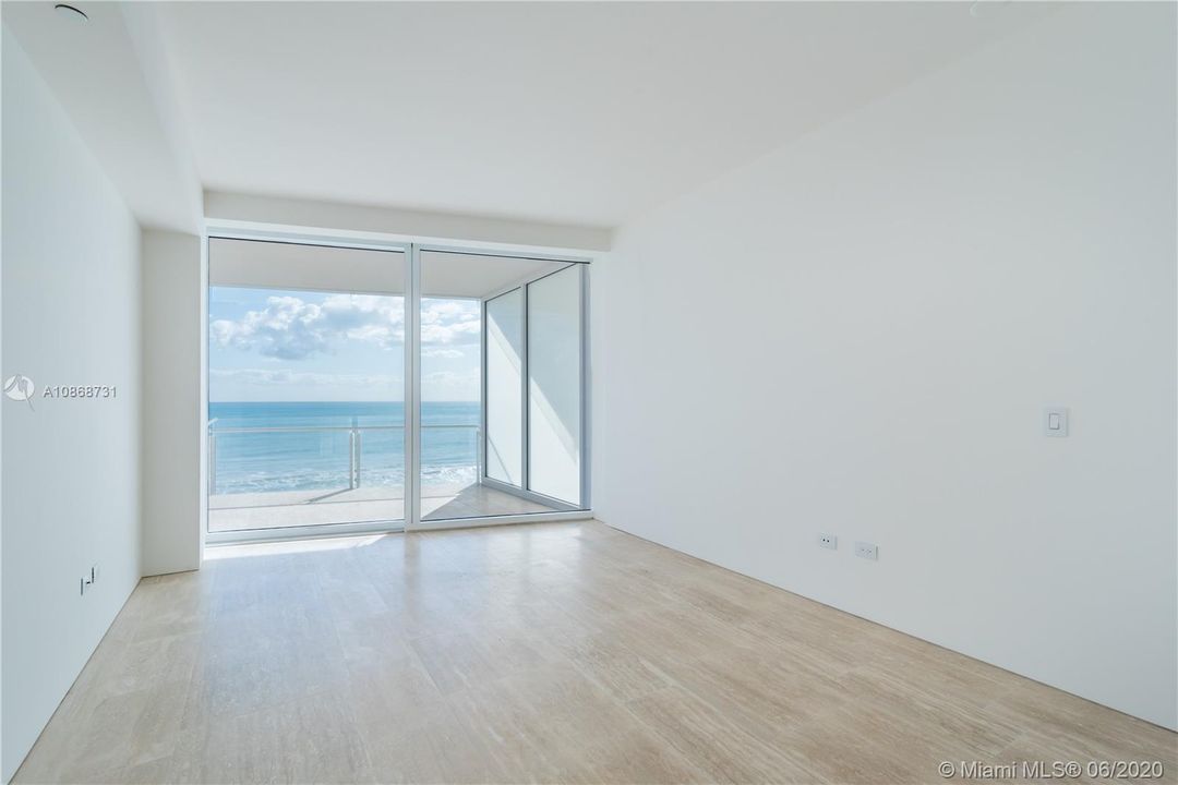 Vendido Recientemente: $6,600,000 (2 camas, 3 baños, 2274 Pies cuadrados)