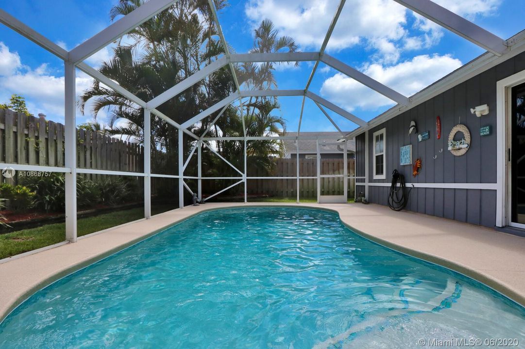 Recently Sold: $404,900 (3 beds, 2 baths, 1689 Square Feet)