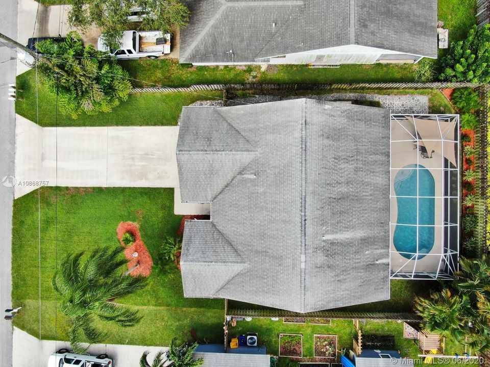 Recently Sold: $404,900 (3 beds, 2 baths, 1689 Square Feet)