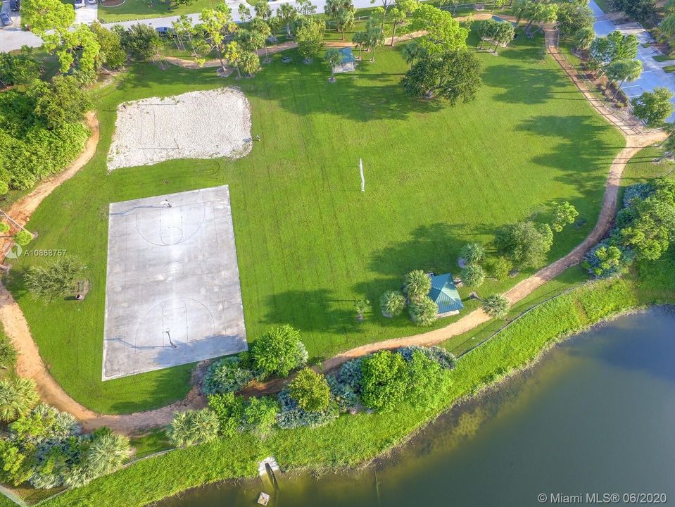 Recently Sold: $404,900 (3 beds, 2 baths, 1689 Square Feet)