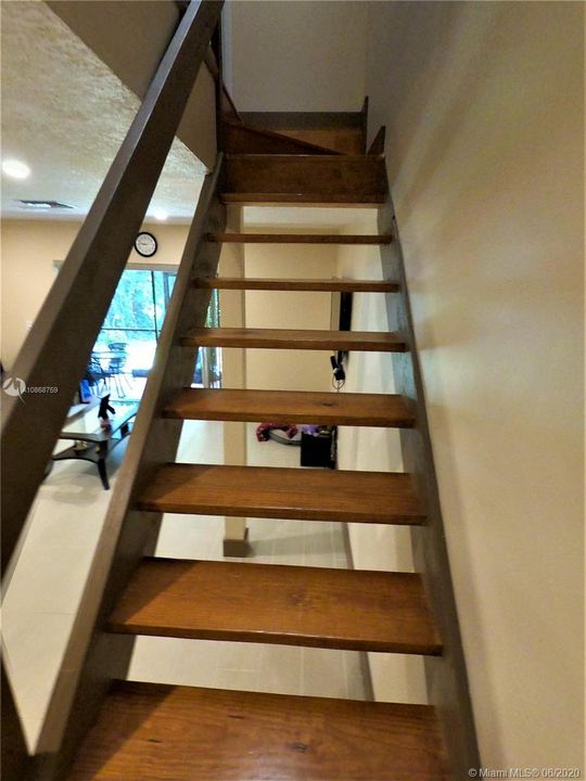 Vendido Recientemente: $186,000 (3 camas, 2 baños, 1300 Pies cuadrados)