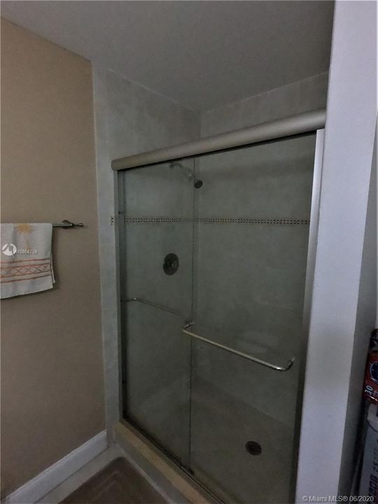 Vendido Recientemente: $186,000 (3 camas, 2 baños, 1300 Pies cuadrados)