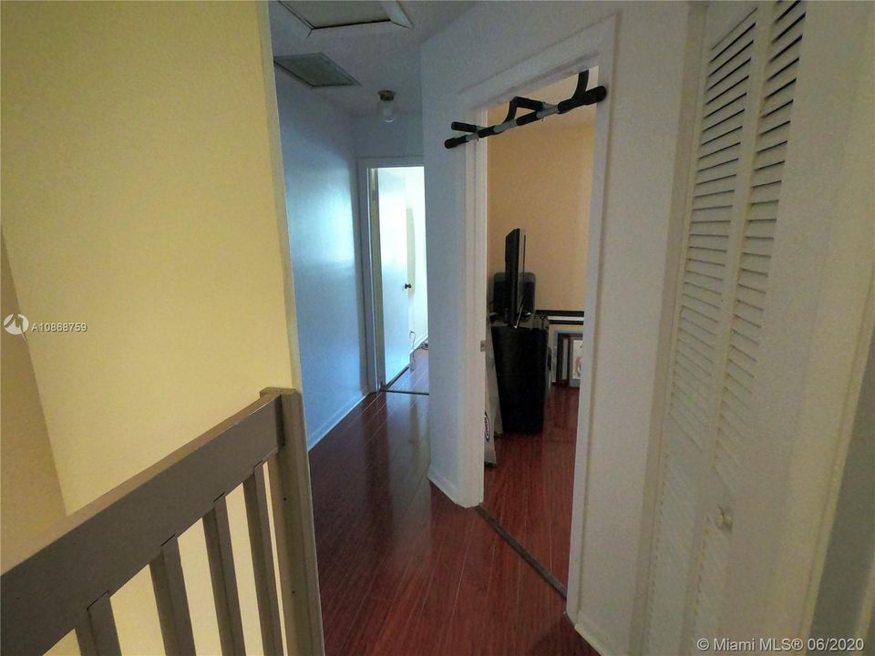 Vendido Recientemente: $186,000 (3 camas, 2 baños, 1300 Pies cuadrados)