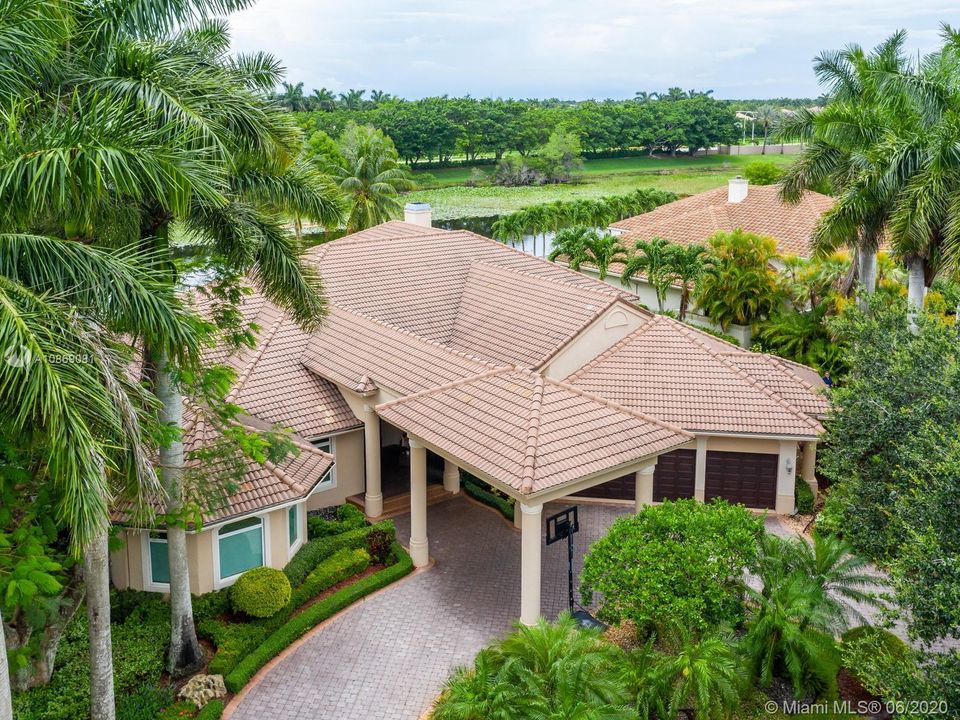 Recently Rented: $7,000 (5 beds, 3 baths, 4032 Square Feet)
