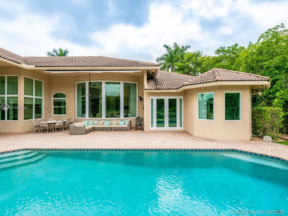 Recently Rented: $7,000 (5 beds, 3 baths, 4032 Square Feet)