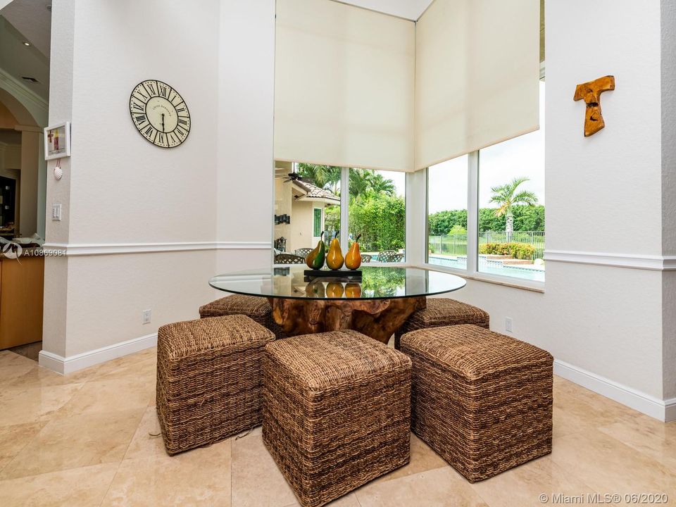 Recently Rented: $7,000 (5 beds, 3 baths, 4032 Square Feet)