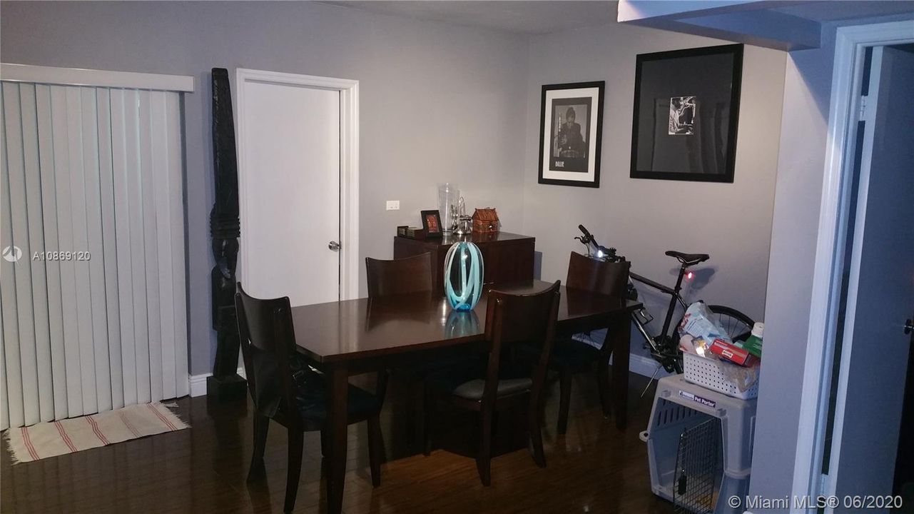 Vendido Recientemente: $185,000 (2 camas, 2 baños, 1182 Pies cuadrados)