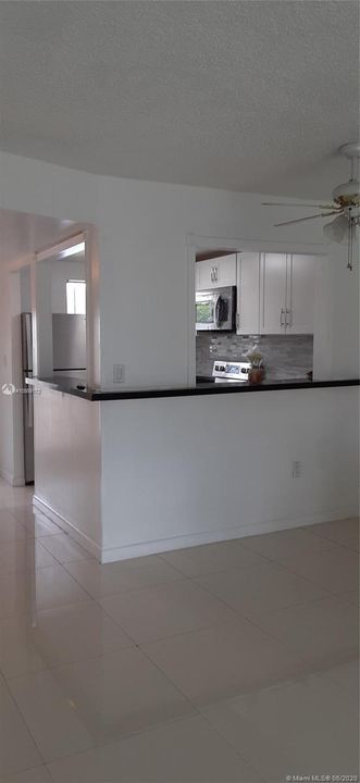 Recientemente alquilado: $1,200 (2 camas, 2 baños, 850 Pies cuadrados)