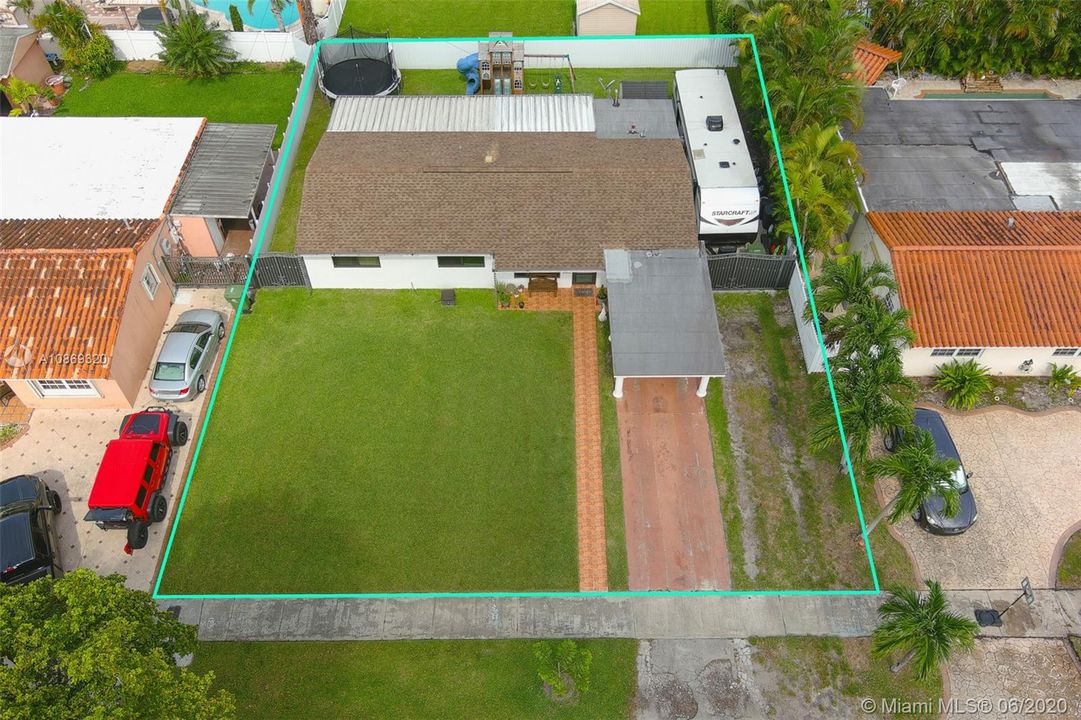 Recently Sold: $399,900 (4 beds, 2 baths, 1274 Square Feet)