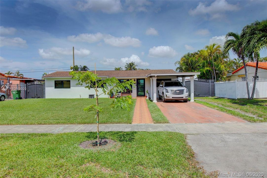 Recently Sold: $399,900 (4 beds, 2 baths, 1274 Square Feet)
