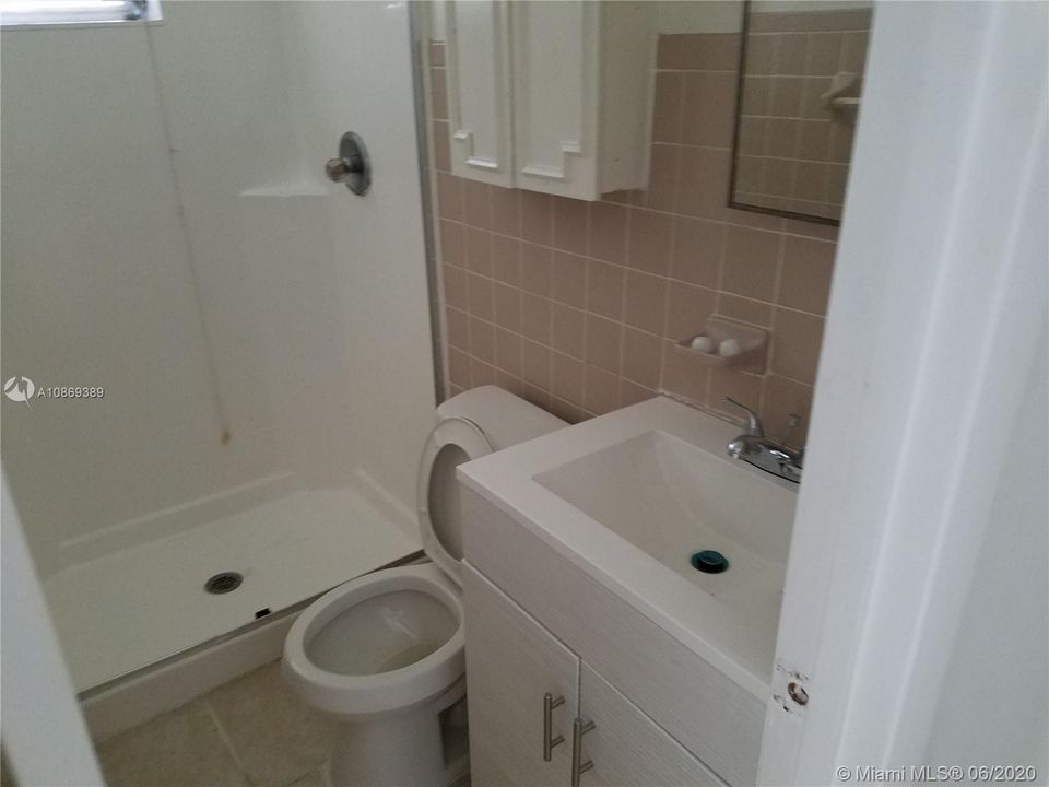 Recientemente alquilado: $950 (1 camas, 1 baños, 0 Pies cuadrados)