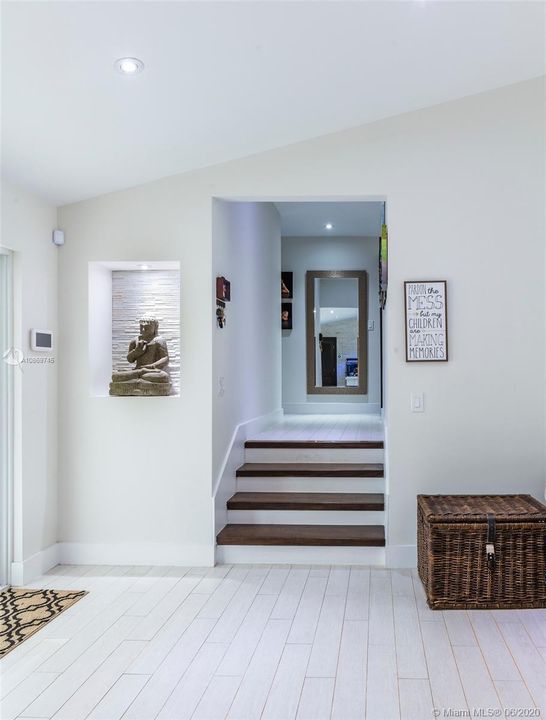 Recently Sold: $649,000 (3 beds, 3 baths, 2098 Square Feet)