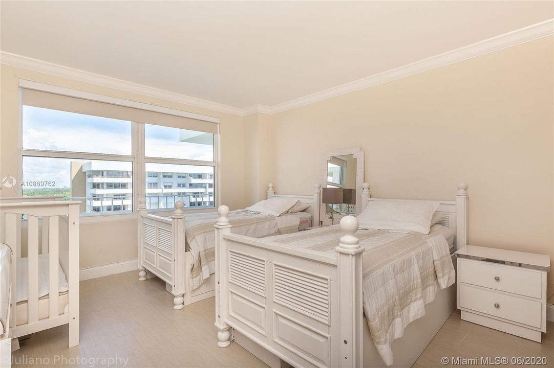 Recently Sold: $800,000 (2 beds, 2 baths, 1260 Square Feet)